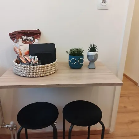 The Pawn Apartman